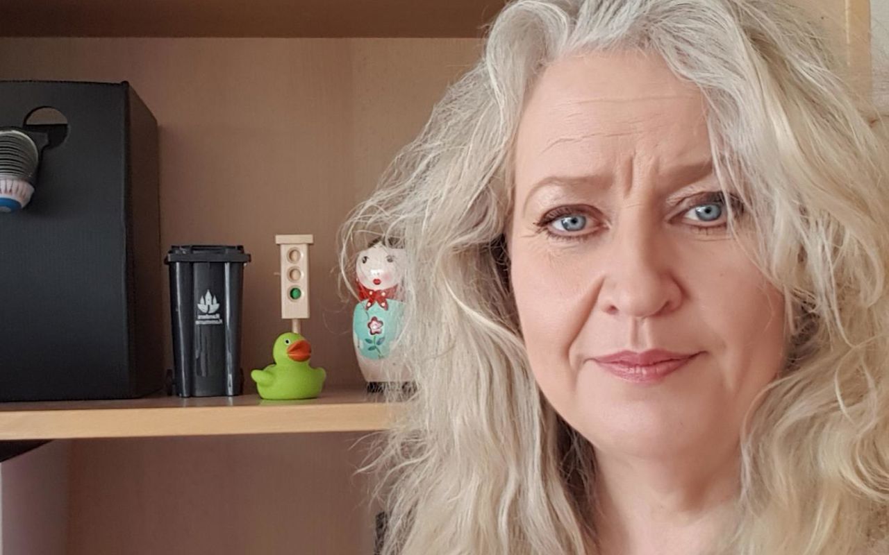 Lone Annette Topping